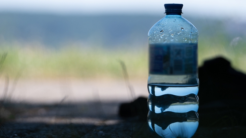 Врач назвала норму потребления воды летом