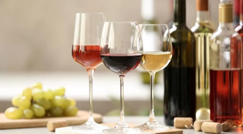 Алкоголь на диете: можно ли пить и как это влияет на вес