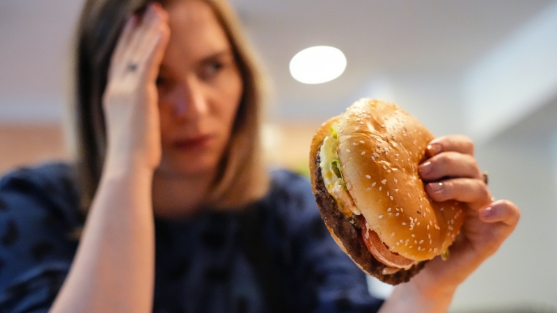 Врач перечислила четыре способа уменьшить чувство голода без уколов и таблеток