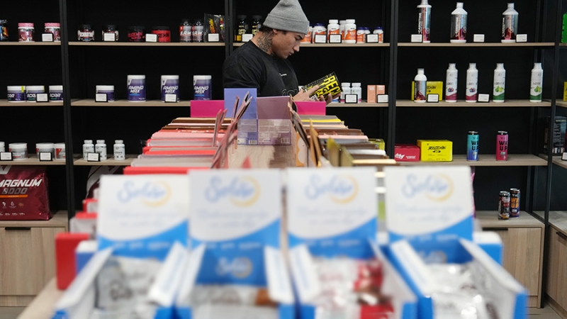 Диетолог предупредила о вреде переедания протеиновых батончиков