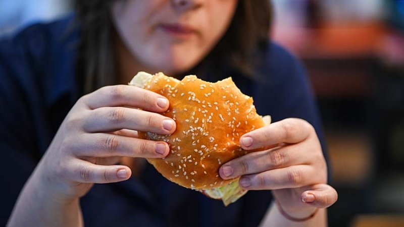 Нутрициолог объяснила причины постоянного чувства голода