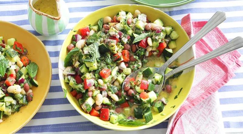 Простые и вкусные диетические салаты на ужин