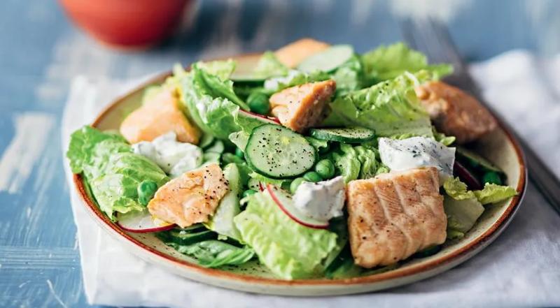 Простые и вкусные диетические салаты на ужин