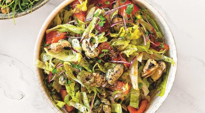 Простые и вкусные диетические салаты на ужин