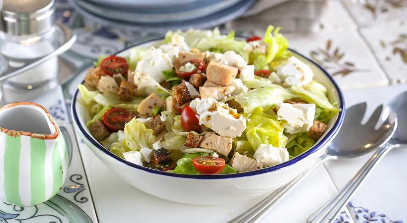 Простые и вкусные диетические салаты на ужин
