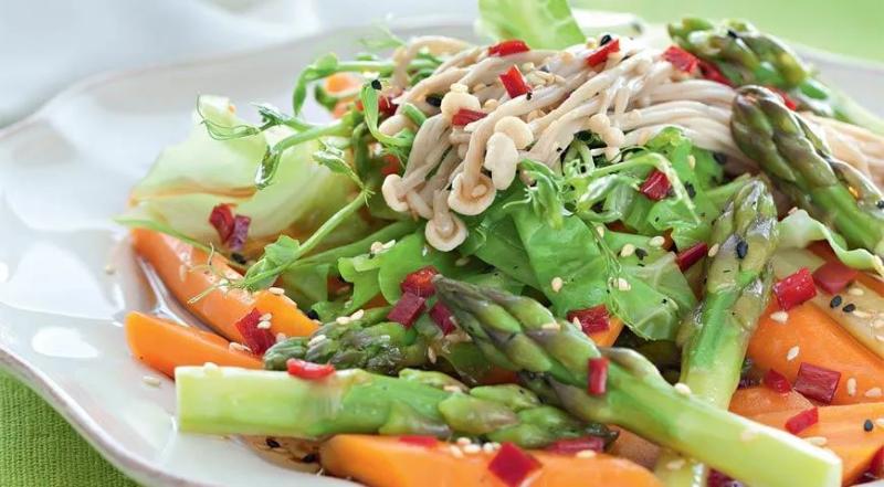 Простые и вкусные диетические салаты на ужин