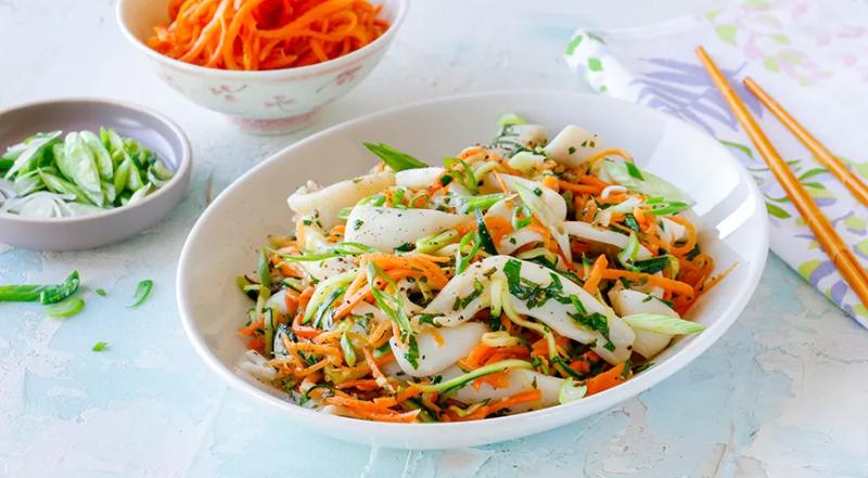 Простые и вкусные диетические салаты на ужин